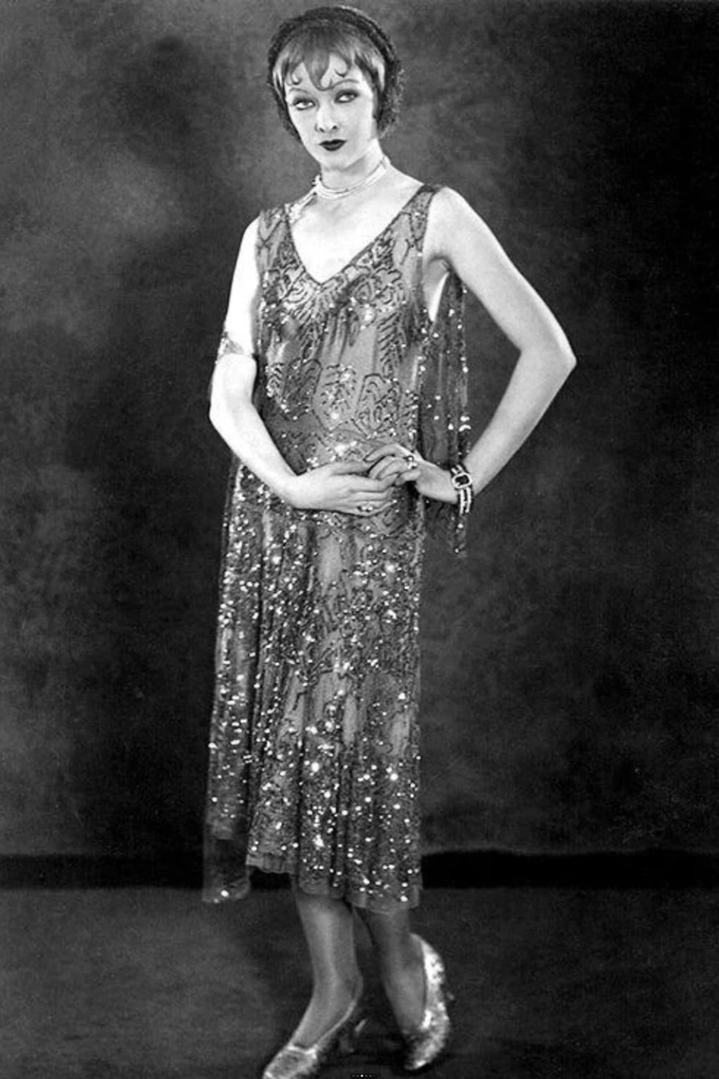 30 Photos of '20s Flappers to Do the Charleston With